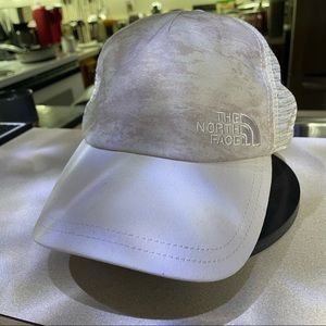 The North Face Mudder Trucker Hat Snapback Beige Camo Trucker Hat NWT NEW